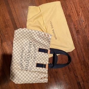LV tote bag